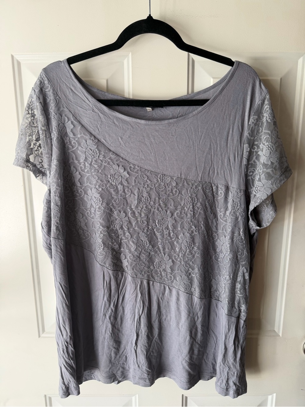 Cable & Gauge Lavender Gray Lace-Panel Short Sleeve Top
